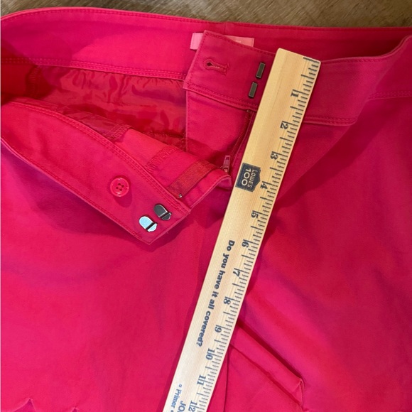 Isaac Mizrahi Hot Pink Scalloped Hem Shorts Size 6 - Picture 12 of 12